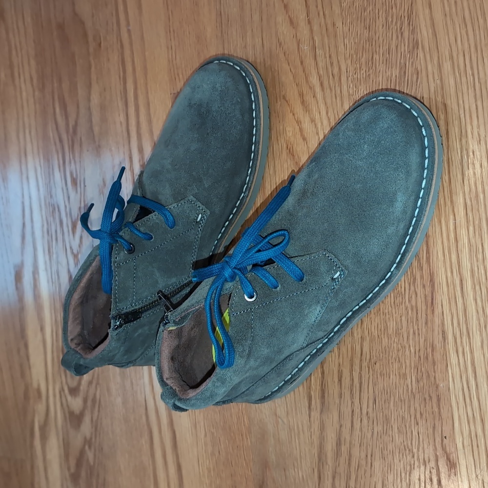 Florsheim Suede Chukka Boots